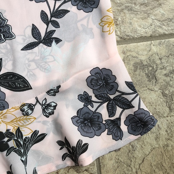 Loft Flutter Sleeve Peplum Blouse - Picture 4 of 4